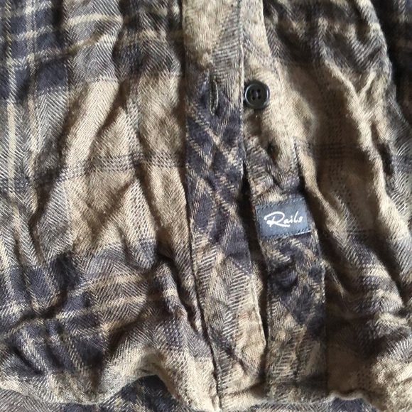 Rails Fall Plaid Button Down Flannel Shirt - Picture 8 of 11
